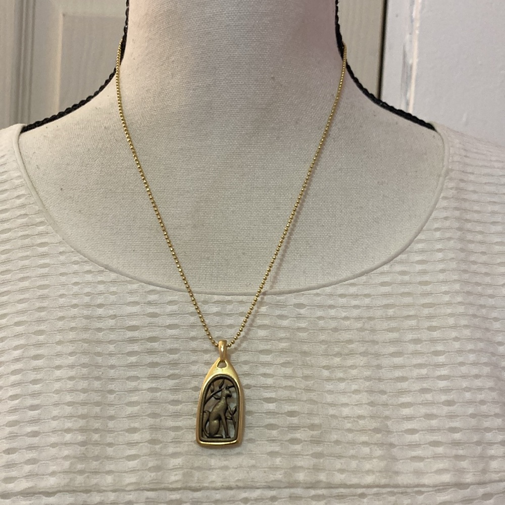 SOLD Vintage Framed Big Cat Feline Pendant Gold Tone Necklace - Picture 2 of 7